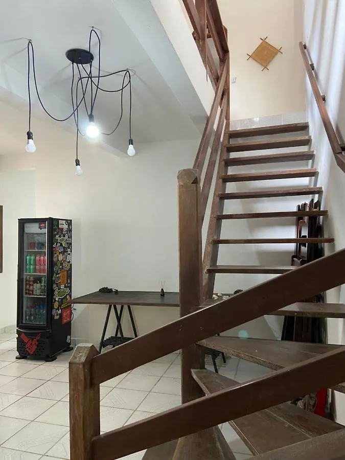 Alue Hostel Порту-Сегуру